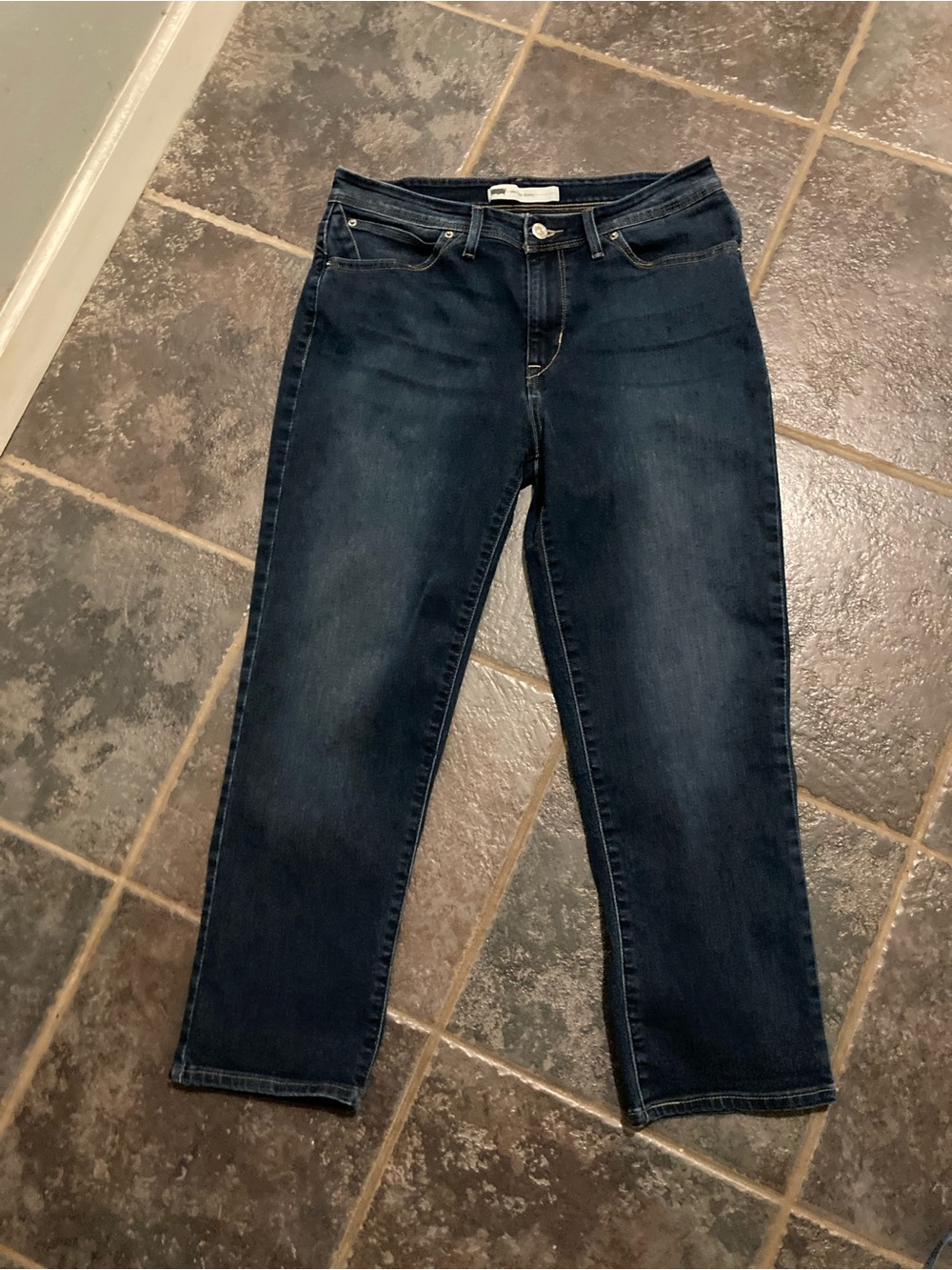 Levi’s Women’s Dark Blue Mid-Rise Skinny Jeans Size 29